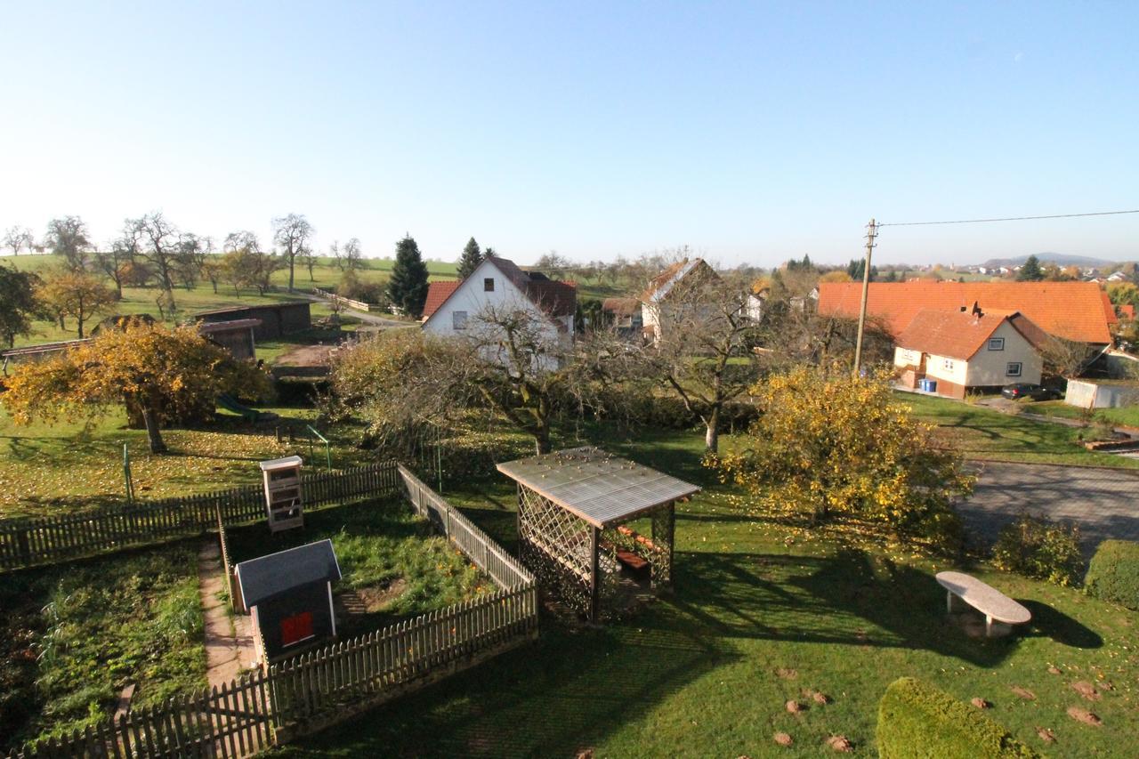 Gasthaus Und Ferienwohnungen Zum Engel Waldbrunn  Esterno foto